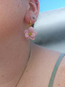 paire de petite fleurs rose