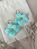 paire de grandes fleurs bleu