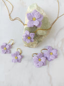 pendentif grande fleur lila