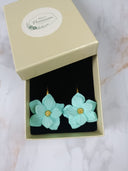 paire de grande fleurs bleu