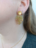 Boucles d'oreilles clous Monstera agate mousse rose b