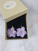 paire de grande fleurs lila